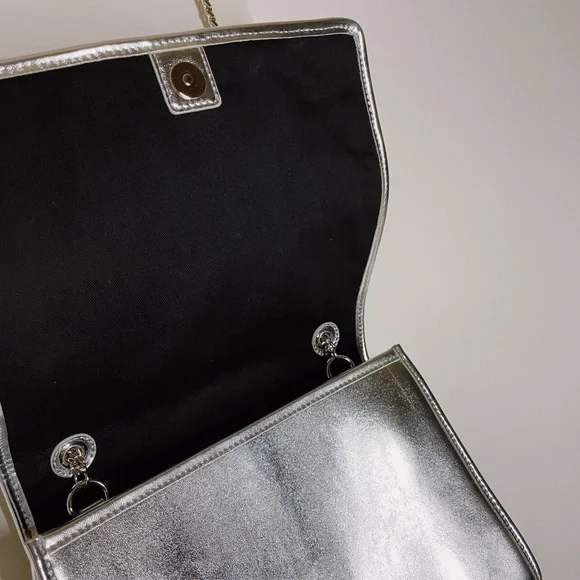 NWT French Connection Silver Regan Messenger with Chain Strap - Picture 5 of 7